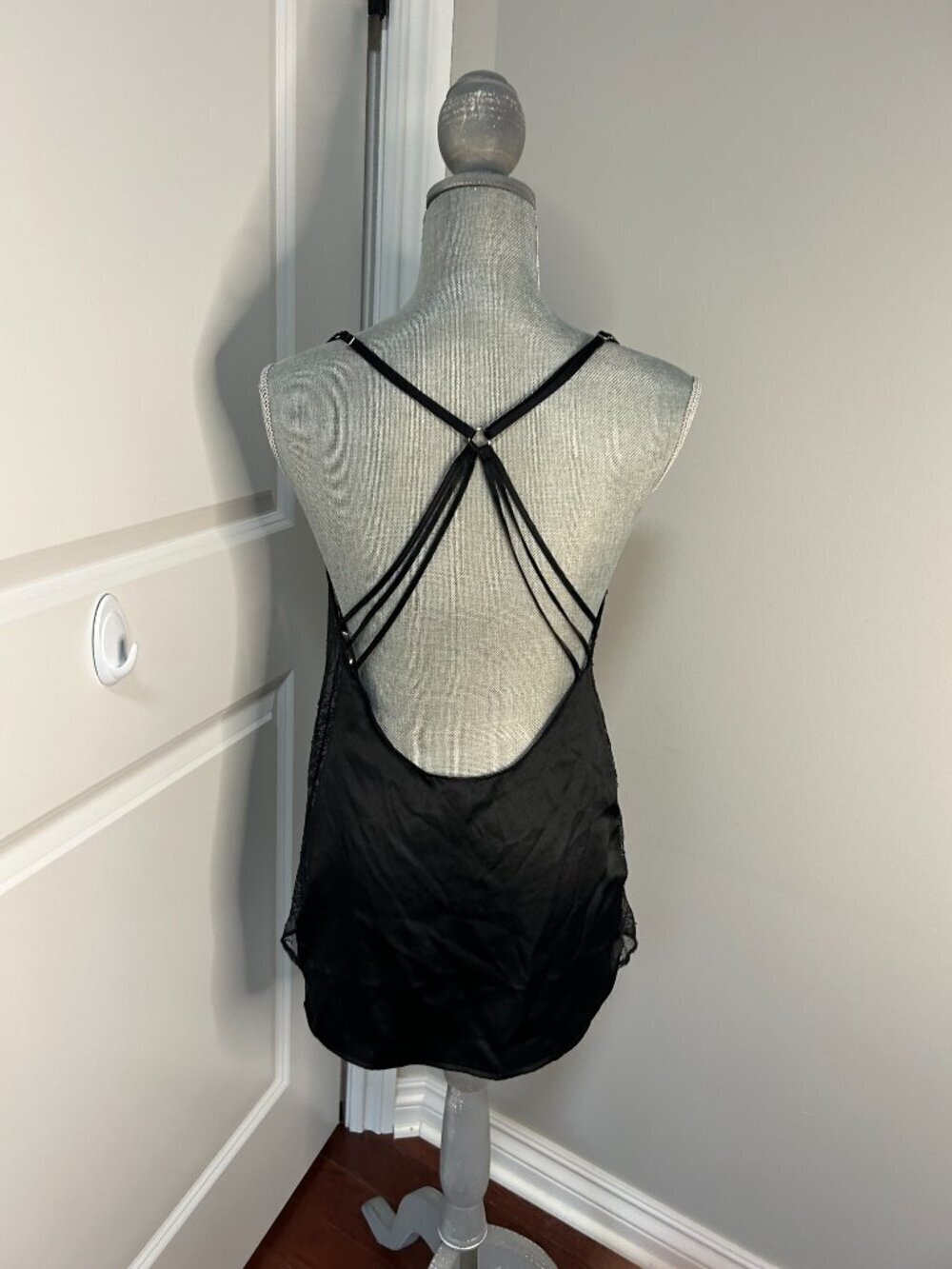 Victoria's Secret Black Silky Chamise w Lace Detail NWOT Size M - Picture 2 of 3